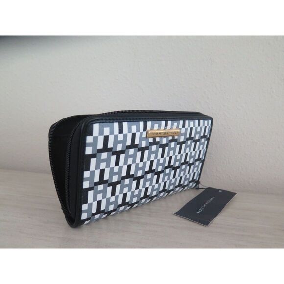 Tommy Hilfiger 69J4081 Women's Black/Gray/White TH Logo Zip-Around Wallet $80 - Picture 7 of 9